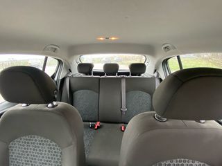 Opel Corsa 2016-thumb-12