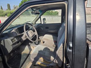 Isuzu D-Max 1995-thumb-5