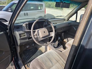 Isuzu D-Max 1995-thumb-6