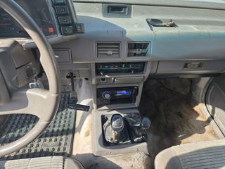 Isuzu D-Max 1995-thumb-7