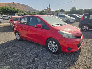 Toyota Yaris 2014-thumb-3