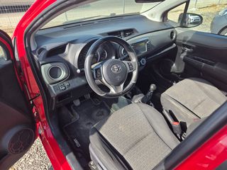 Toyota Yaris 2014-thumb-8
