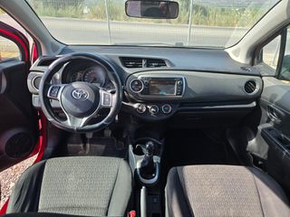 Toyota Yaris 2014-thumb-10
