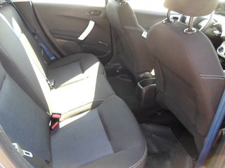 Peugeot 208 2015-thumb-7