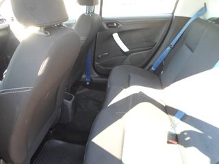 Peugeot 208 2015-thumb-8