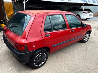 Renault Clio 1995 1.2-thumb-2