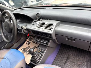Renault Clio 1995 1.2-thumb-4