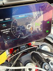 Moto Guzzi V 85 TT 2025 ΤΤ-thumb-11