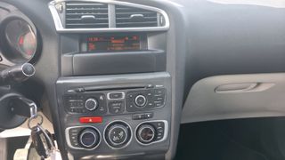 Citroen C4 2011-thumb-16