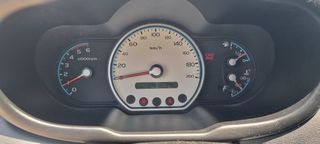 Hyundai i 10 2009 1.1 CRDI Style-thumb-8