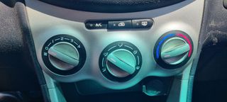 Hyundai i 10 2009 1.1 CRDI Style-thumb-9
