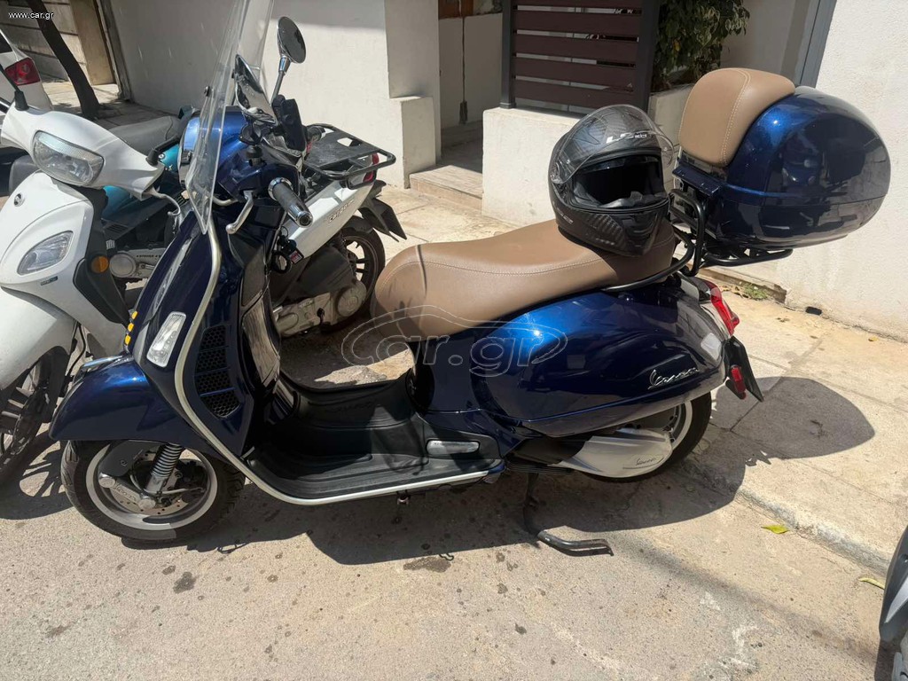 Vespa GTS 300 2023