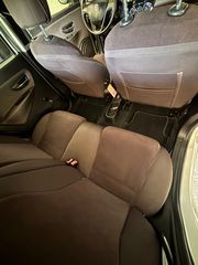 Lancia Ypsilon 2011-thumb-5