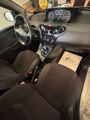 Lancia Ypsilon 2011-thumb-8