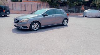 Mercedes-Benz A 180 2014