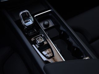 Volvo XC 60 2025 New Recharge PHEV T6 Ultra Dark-thumb-22