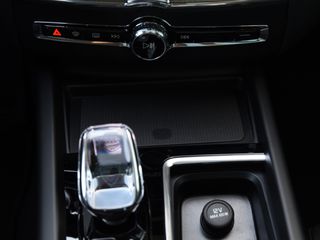 Volvo XC 60 2025 New Recharge PHEV T6 Ultra Dark-thumb-24