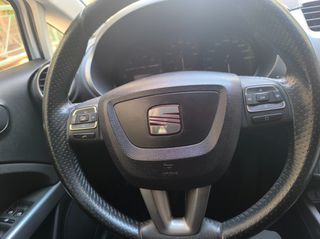 Seat Leon 2009-thumb-17