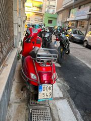 Vespa GTS 300 2017-thumb-2