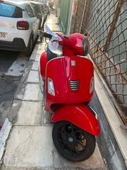 Vespa GTS 300 2017-thumb-4