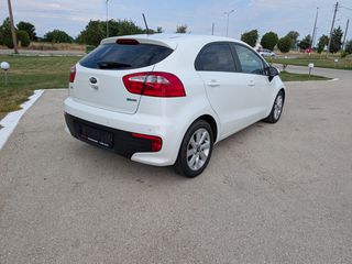 Kia Rio 2016-thumb-3