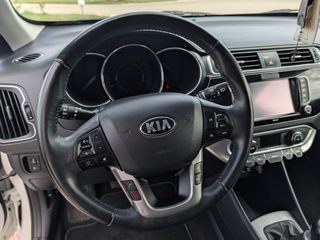 Kia Rio 2016-thumb-26