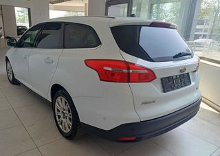 Ford Focus 2018 SW ECOBOOST-thumb-3