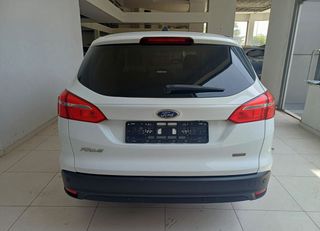 Ford Focus 2018 SW ECOBOOST-thumb-5