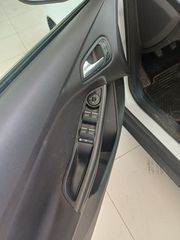 Ford Focus 2018 SW ECOBOOST-thumb-10