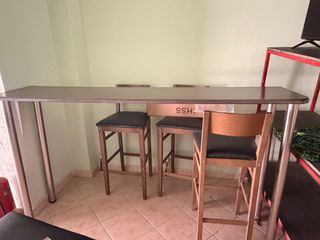 Σταντ 2m με 5 Σκαμπώ