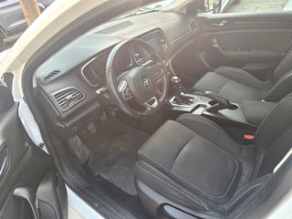 Renault Megane 2017 STATION WAGON-thumb-2