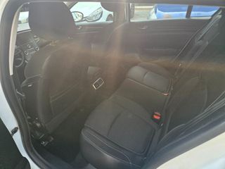 Renault Megane 2017 STATION WAGON-thumb-5