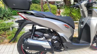 Honda SH 300i 2018-thumb-2
