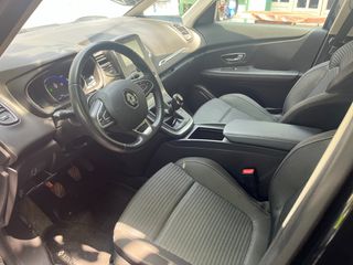 Renault Scenic 2018-thumb-6