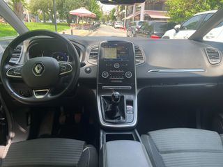 Renault Scenic 2018-thumb-8