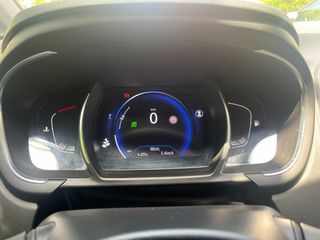 Renault Scenic 2018-thumb-10