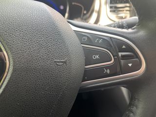 Renault Scenic 2018-thumb-11