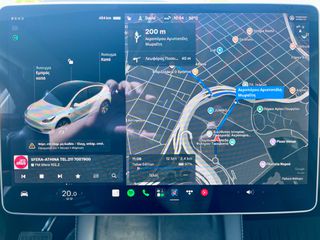 Tesla Model Y 2021 dual motor long range-thumb-19