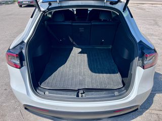 Tesla Model Y 2021 dual motor long range-thumb-25