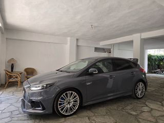Ford Focus 2017 RS-thumb-6