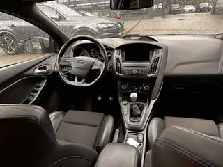 Ford Focus 2017 RS-thumb-8