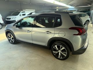 Peugeot 2008 2019 GT Line-thumb-3