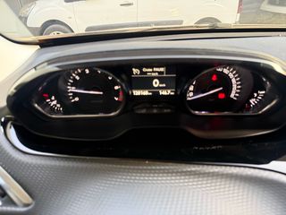 Peugeot 2008 2019 GT Line-thumb-23