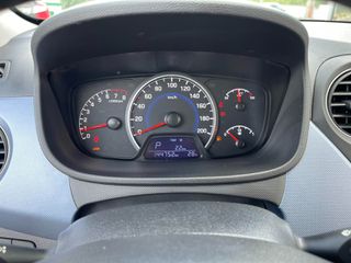 Hyundai i 10 2018 1.0 TREND AUTOMATIC-thumb-22
