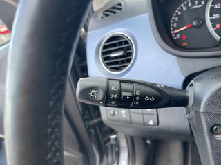 Hyundai i 10 2018 1.0 TREND AUTOMATIC-thumb-26