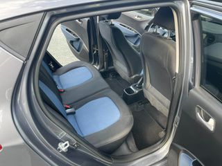Hyundai i 10 2018 1.0 TREND AUTOMATIC-thumb-32