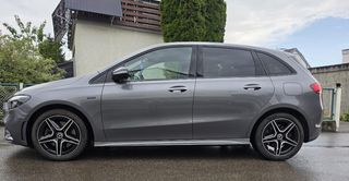 Mercedes-Benz B 250 2020 AMG-thumb-7