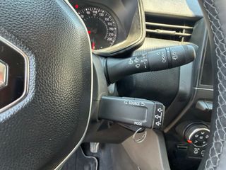 Renault Clio 2023 1.0 TCe 90CP 6 GEARS-thumb-17