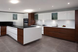 Intrahome Santorini Concept 2 χρώμα Λευκό Λακέ Πάνω & Καρυδιά Κάτω έπιπλα κουζίνας 10 Μέτρα συνολικα τρέχον μέτρα Intrahome-65651721