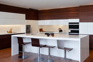 Intrahome Loft Studio 2 χρώμα Λευκό Λακέ Πάνω & Καρυδιά Κάτω έπιπλα κουζίνας 10 Μέτρα συνολικα τρέχον μέτρα Intrahome-65652140